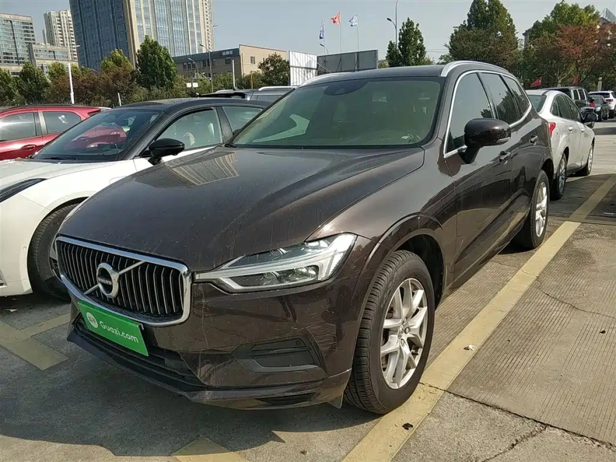 VOLVO XC60  2019