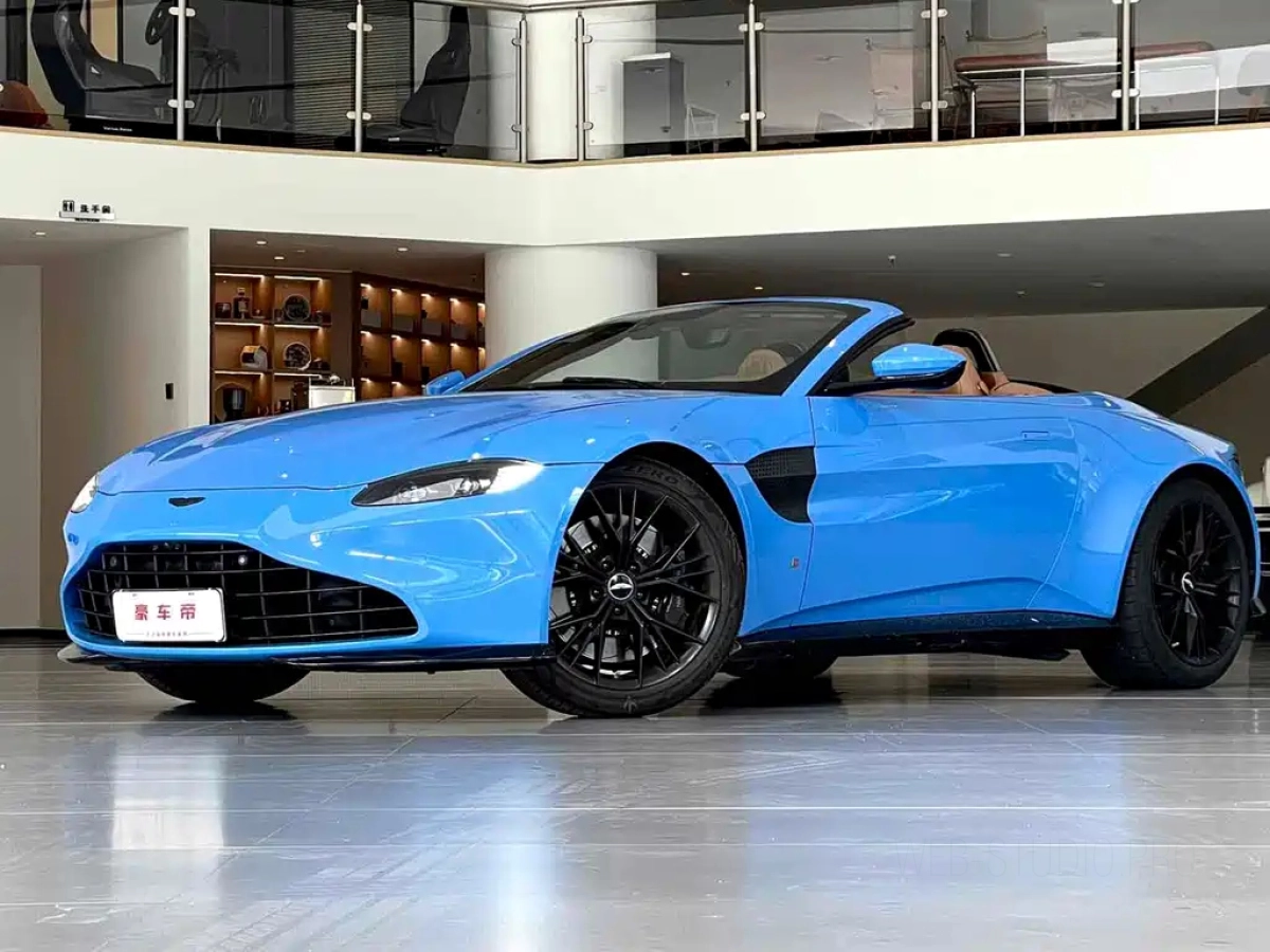 ASTON MARTIN V8 VANTAGE