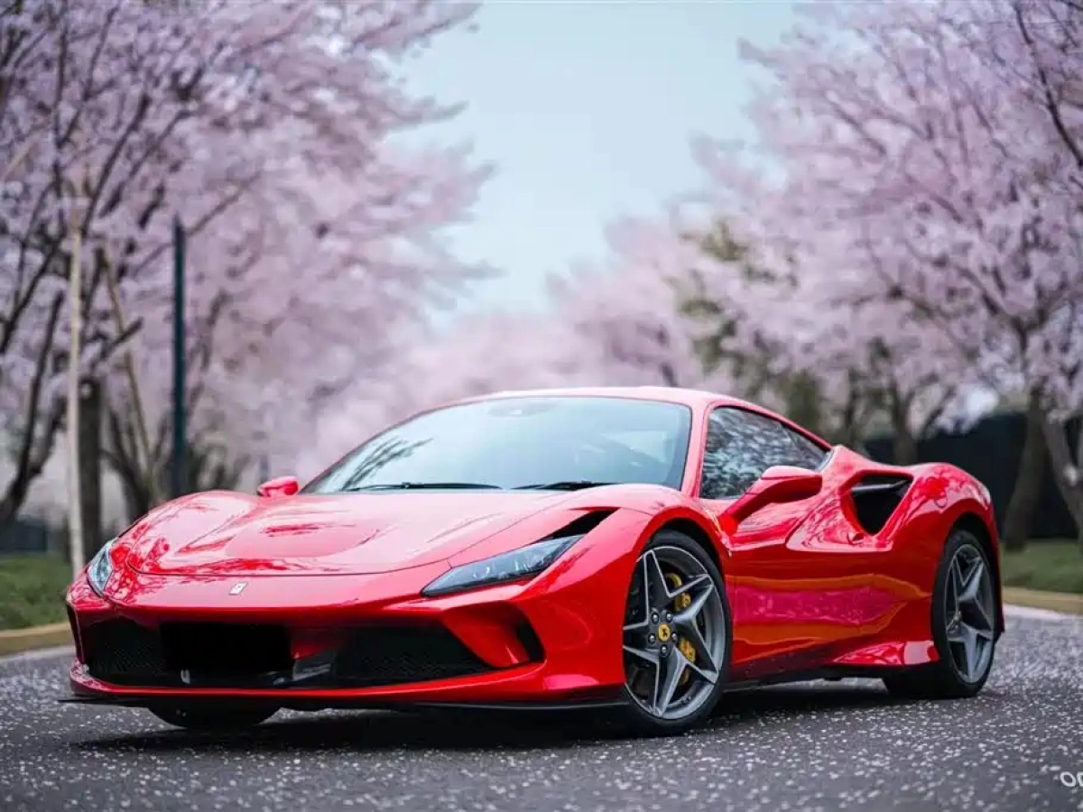 FERRARI F8