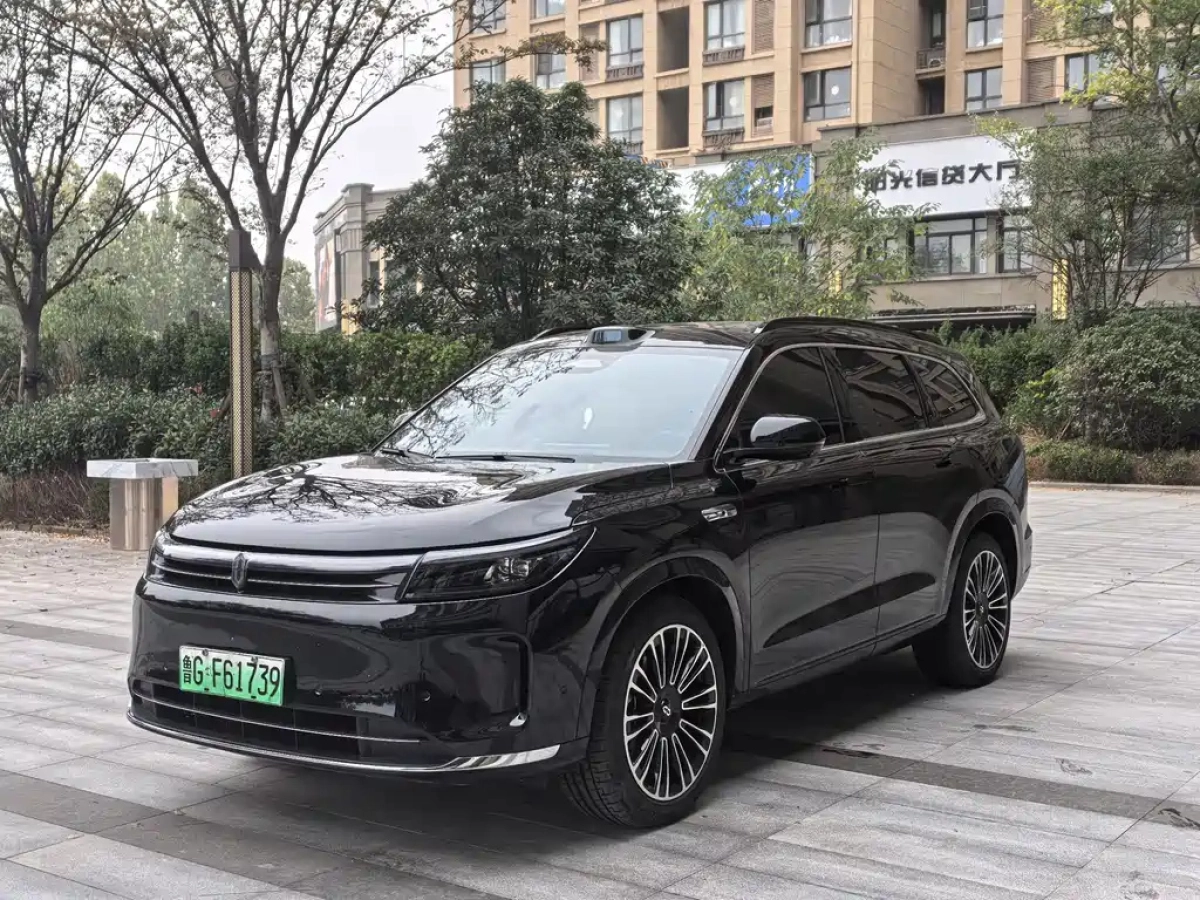 HUAWEI HARMON AITO M7  2024