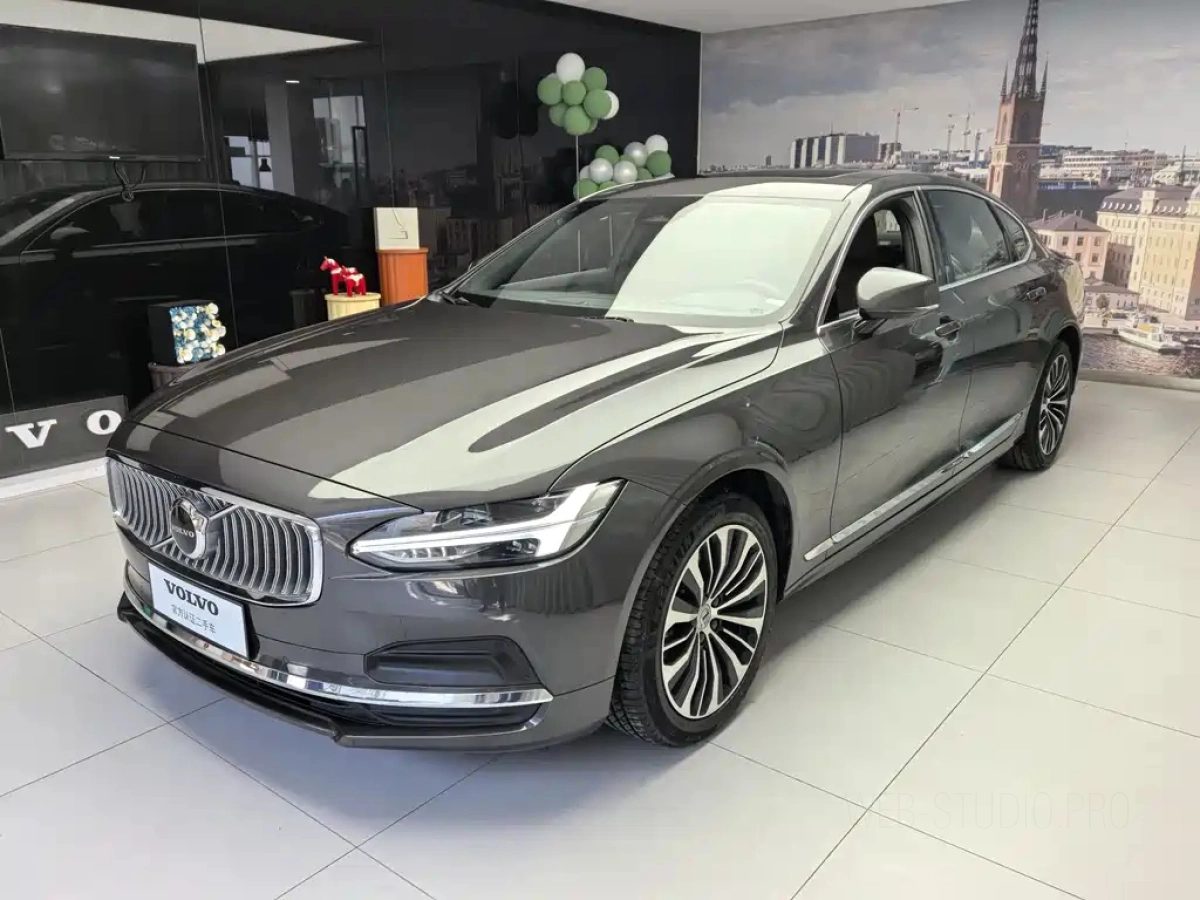 VOLVO S90