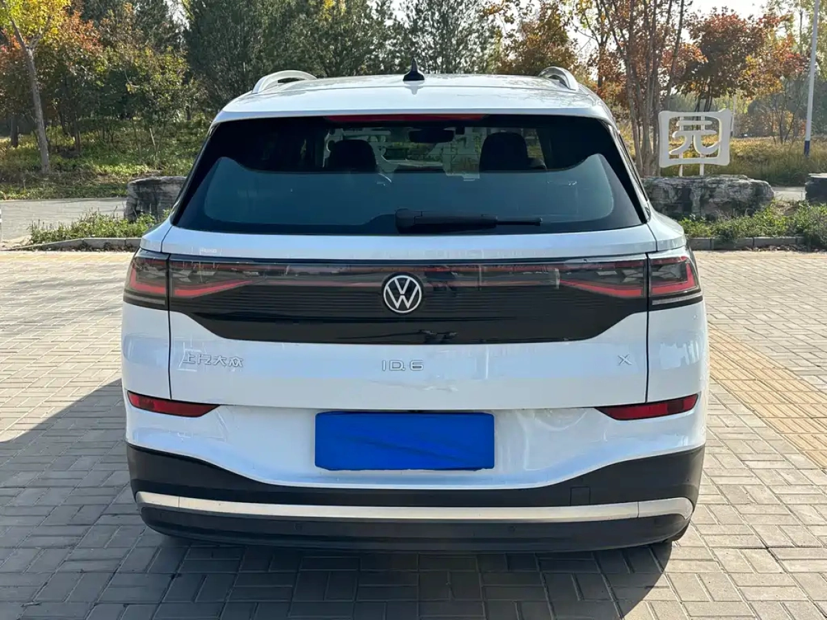 VOLKSWAGEN ID.6 X