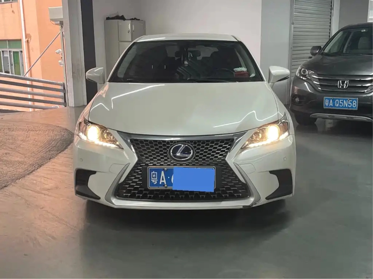 LEXUS CT