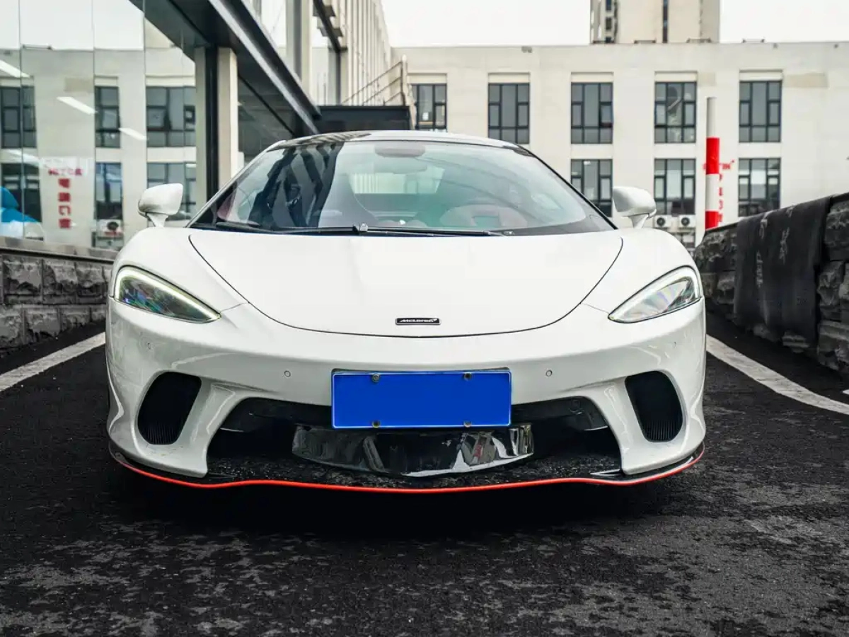 MCLAREN GT