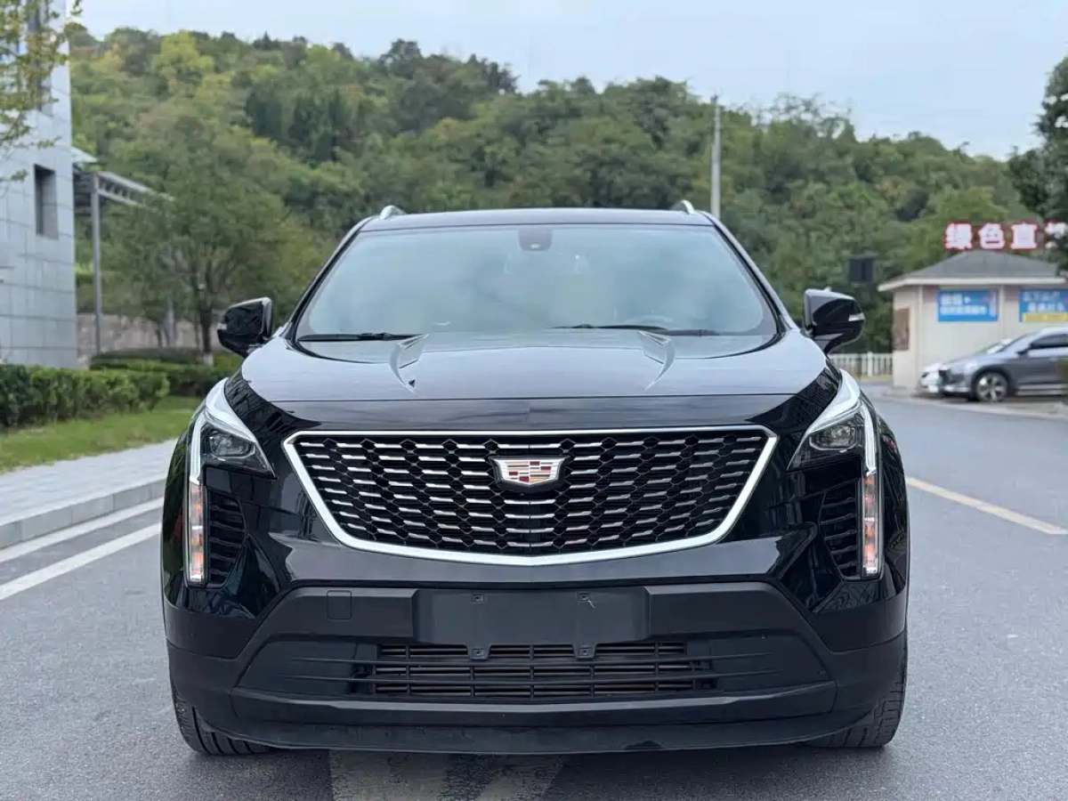 CADILLAC XT4