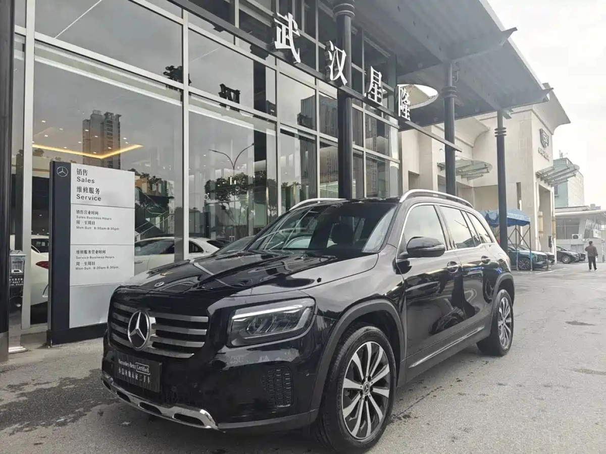 MERCEDES BENZ GLB