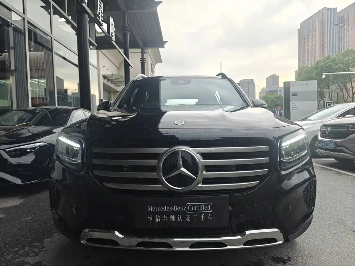 MERCEDES BENZ GLB