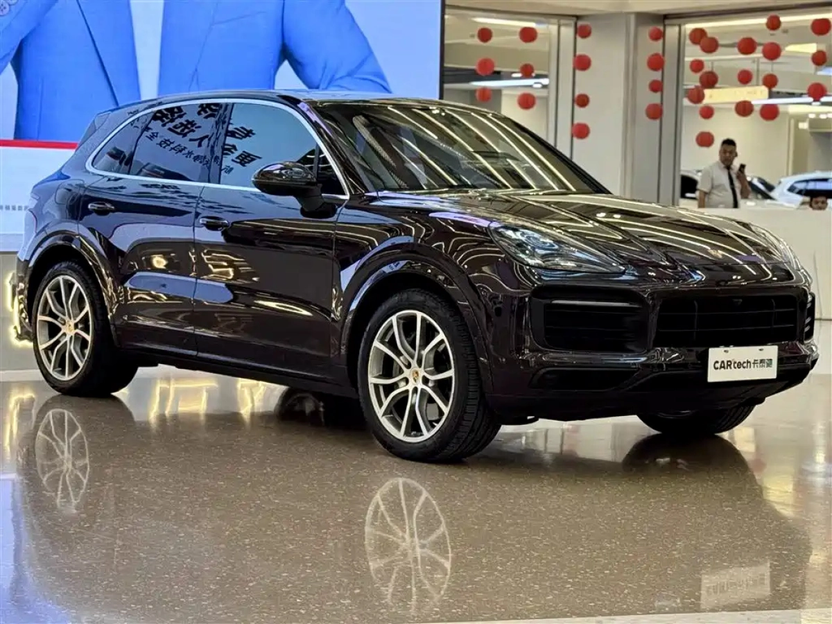PORSCHE CAYENNE