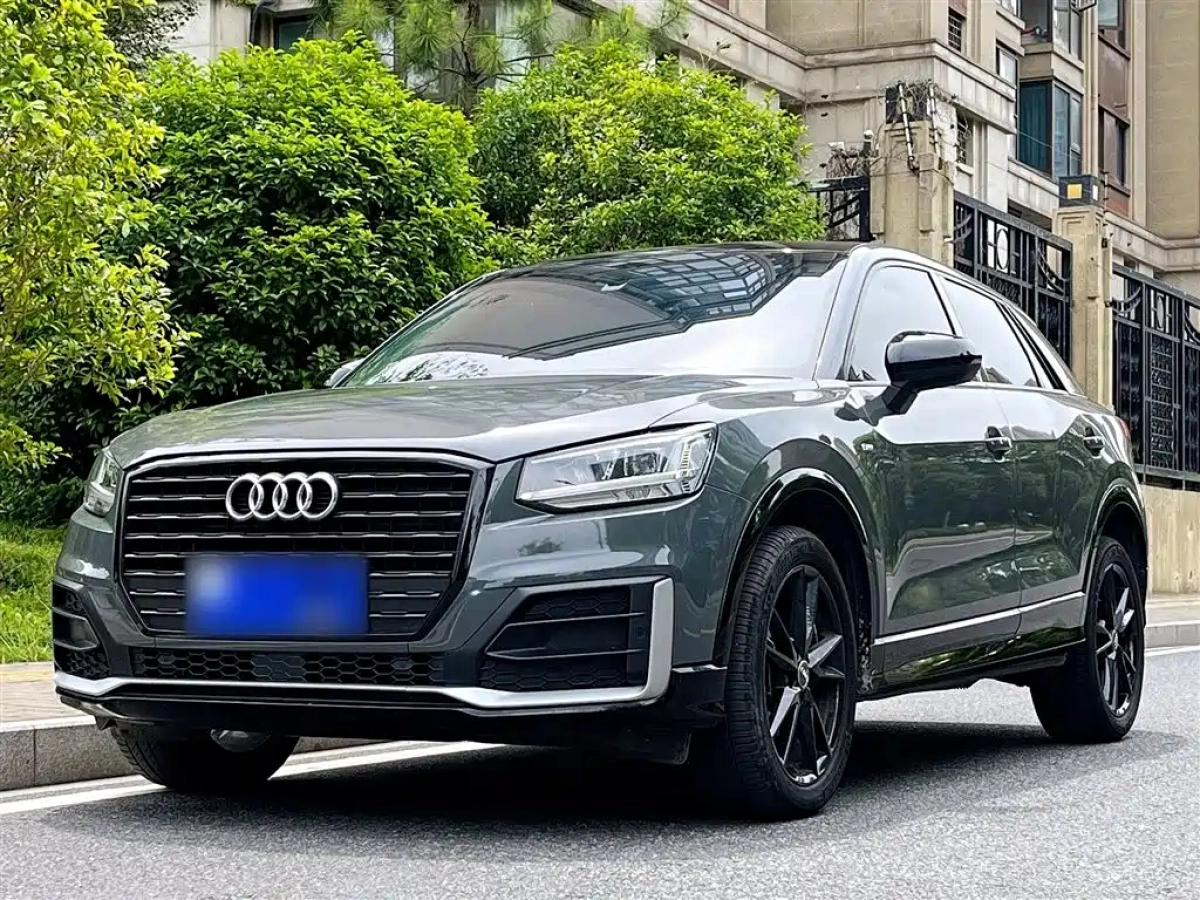 AUDI Q2L