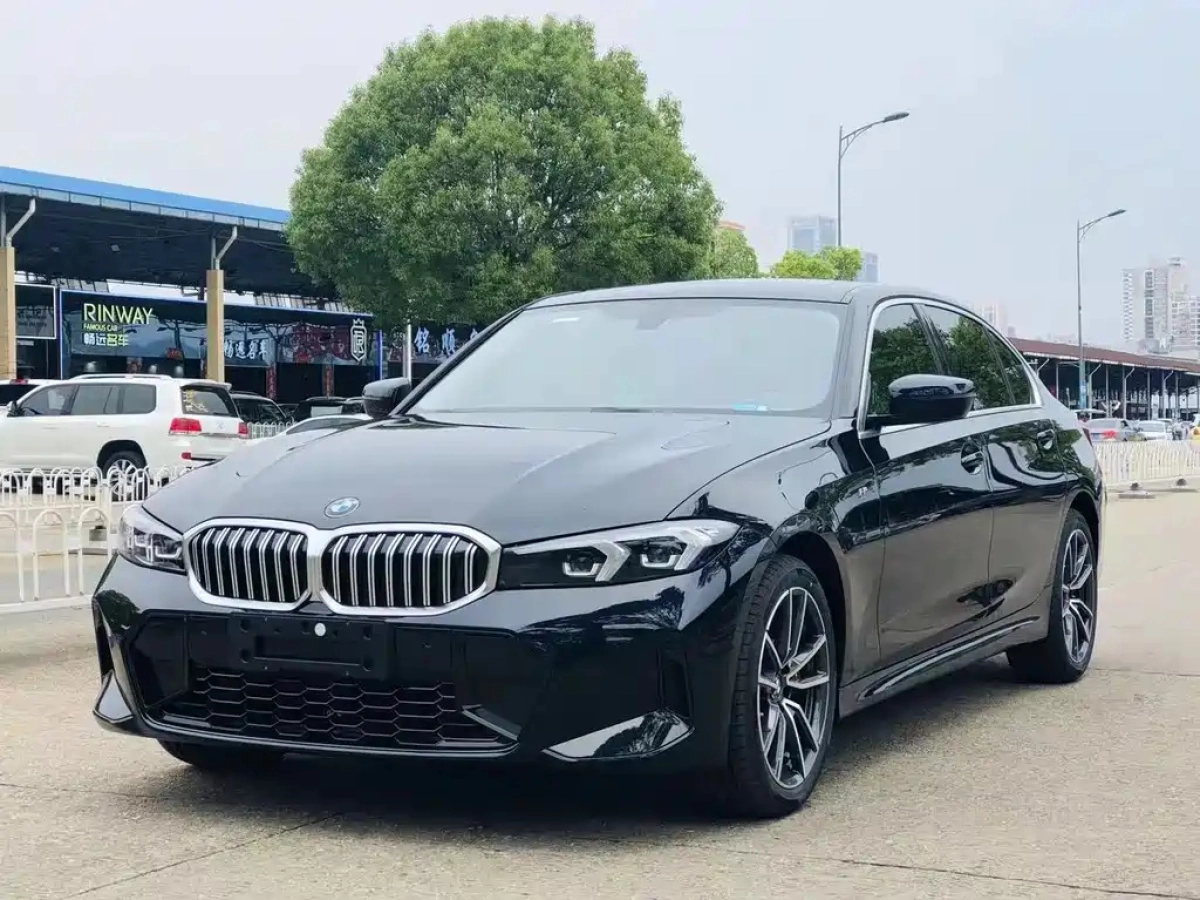 BMW 3-SERIES  2023