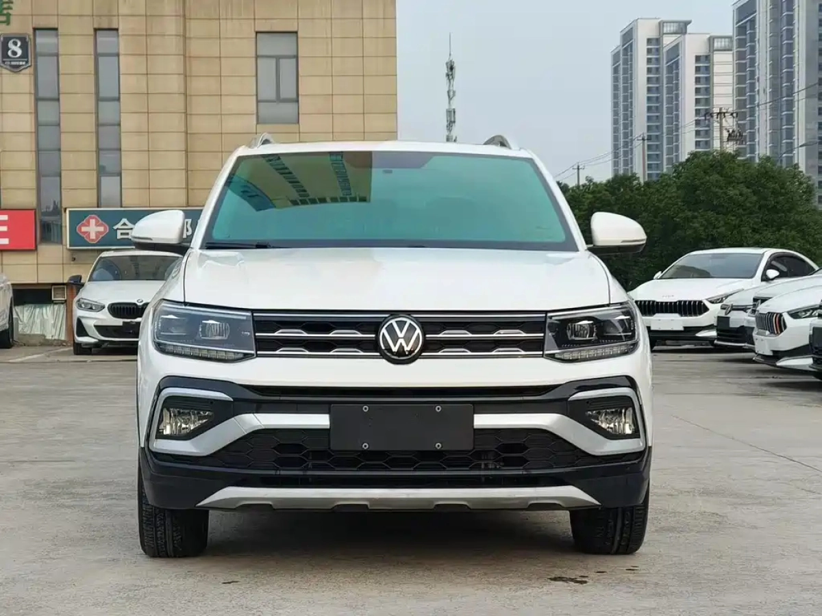 VOLKSWAGEN T-CROSS