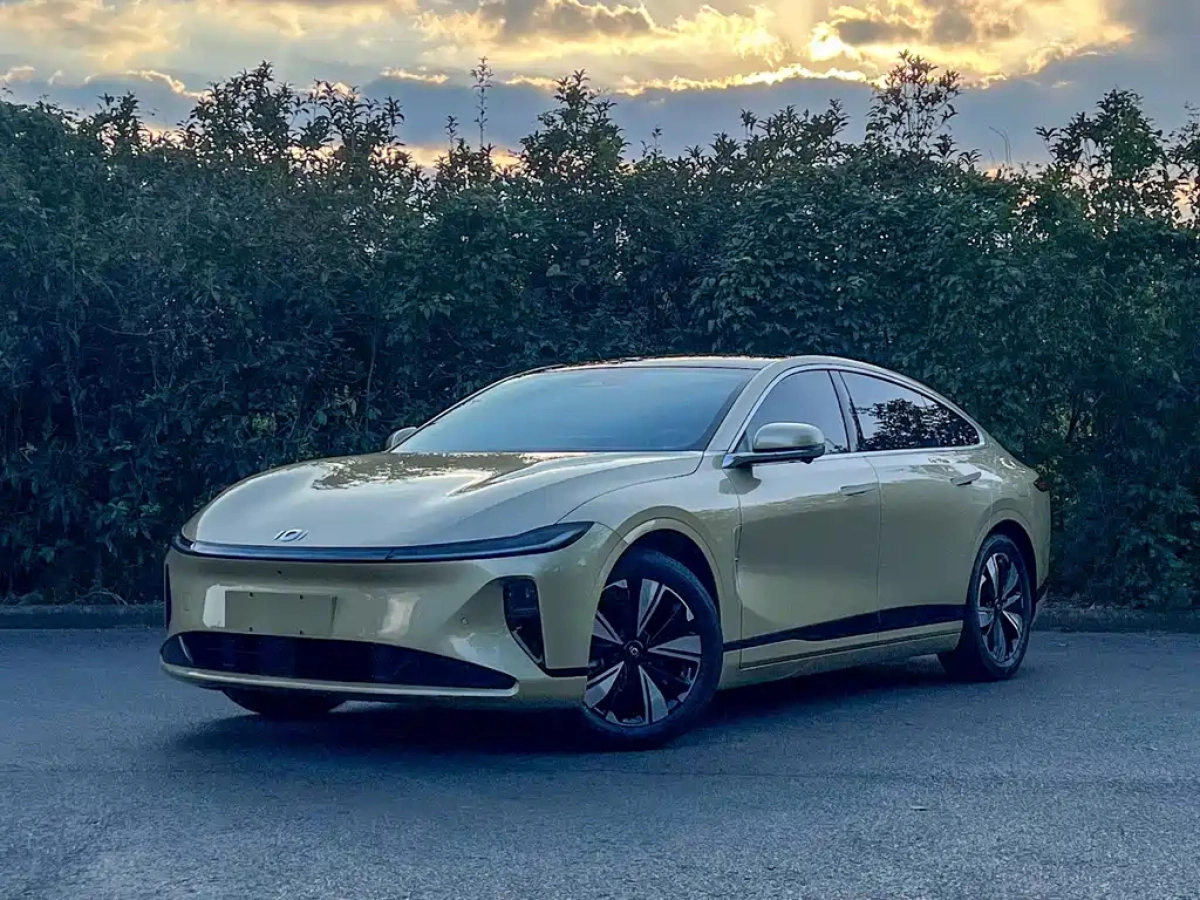 CHANGAN QIYUAN A07  2023