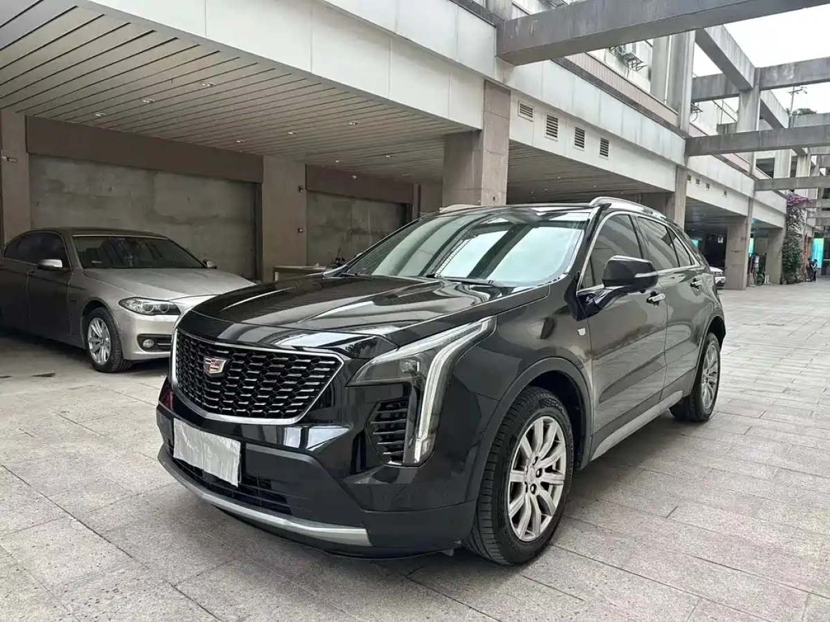 CADILLAC XT4