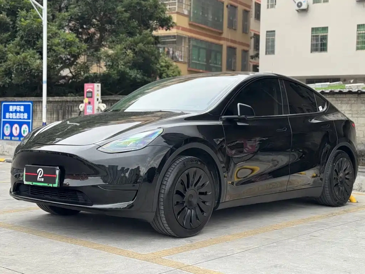 TESLA MODEL Y