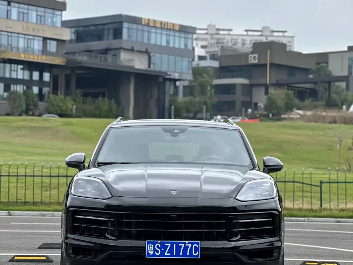PORSCHE CAYENNE