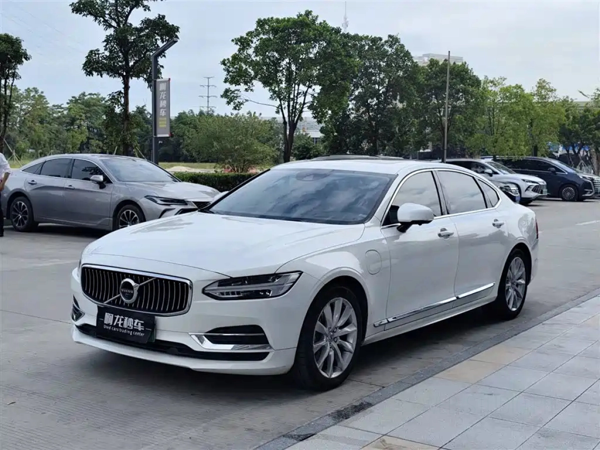 VOLVO S90 NEW ENERGY