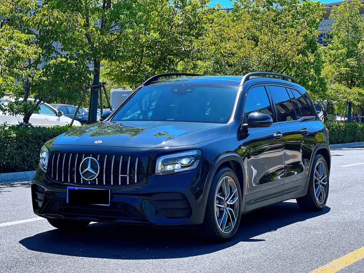 MERCEDES BENZ GLB AMG  2023
