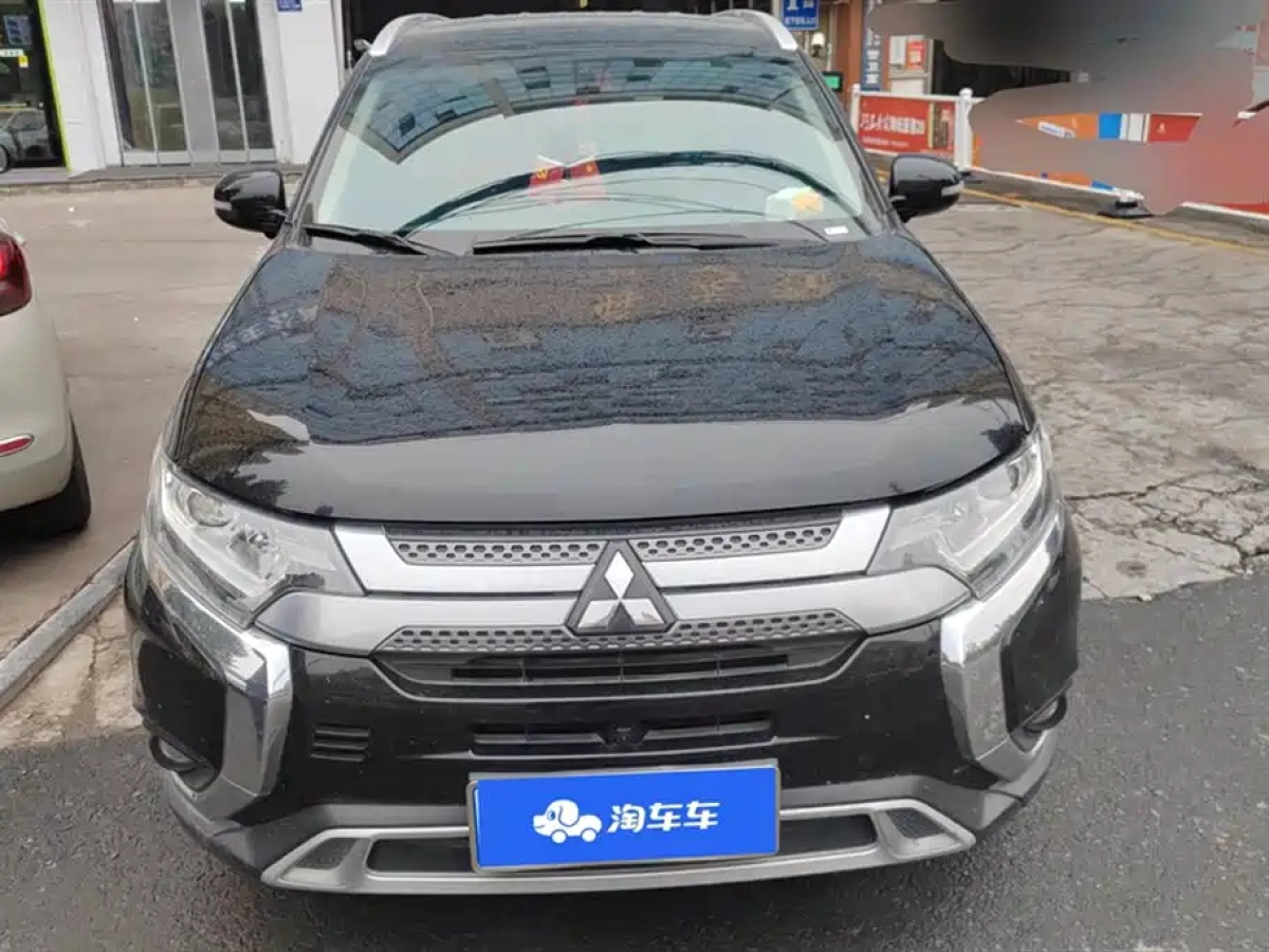 MITSUBISHI OUTLANDER