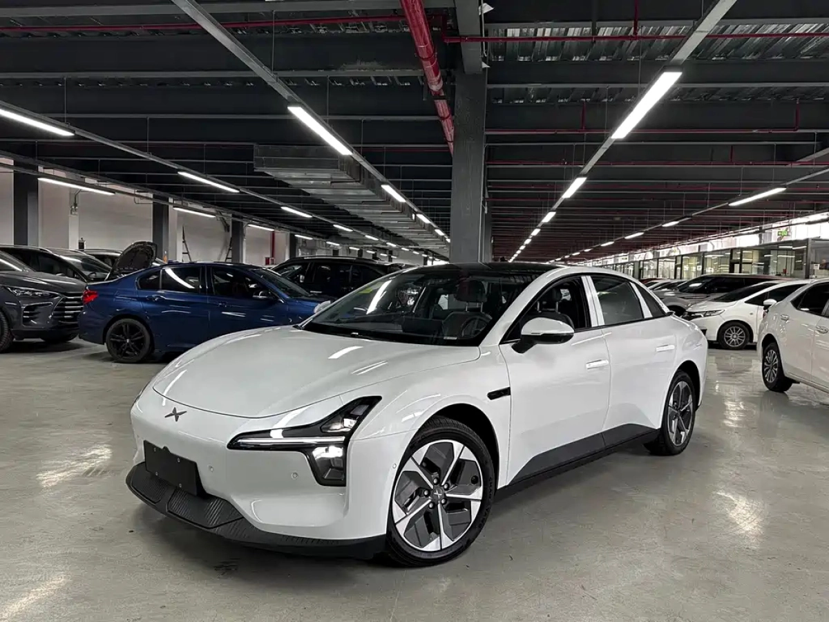 XPENG MOTORS MONA M03