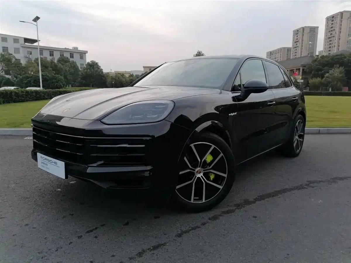 PORSCHE CAYENNE NEW ENERGY  2024