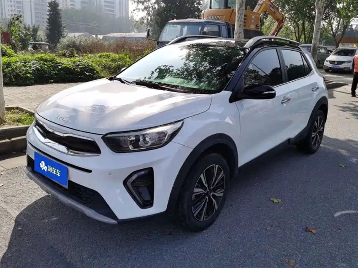 KIA KX1