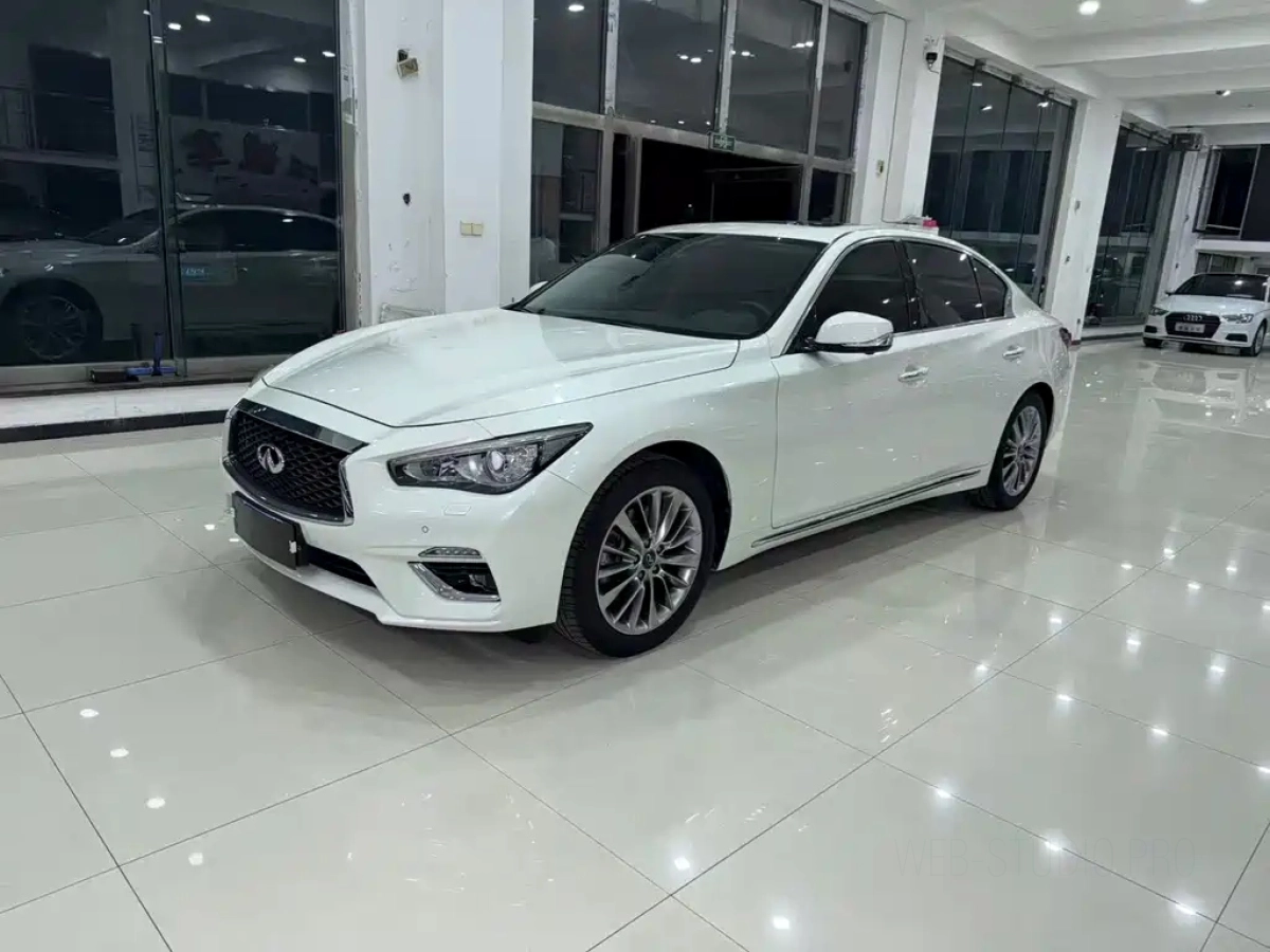 INFINITI Q50L