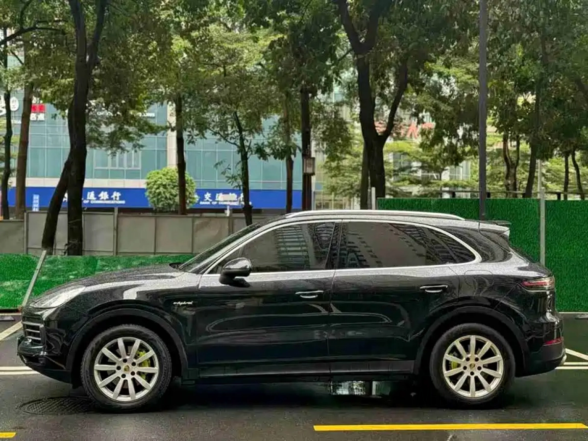 PORSCHE CAYENNE NEW ENERGY
