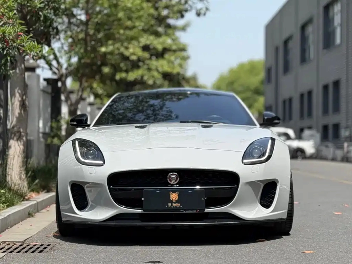 JAGUAR F-TYPE  2019