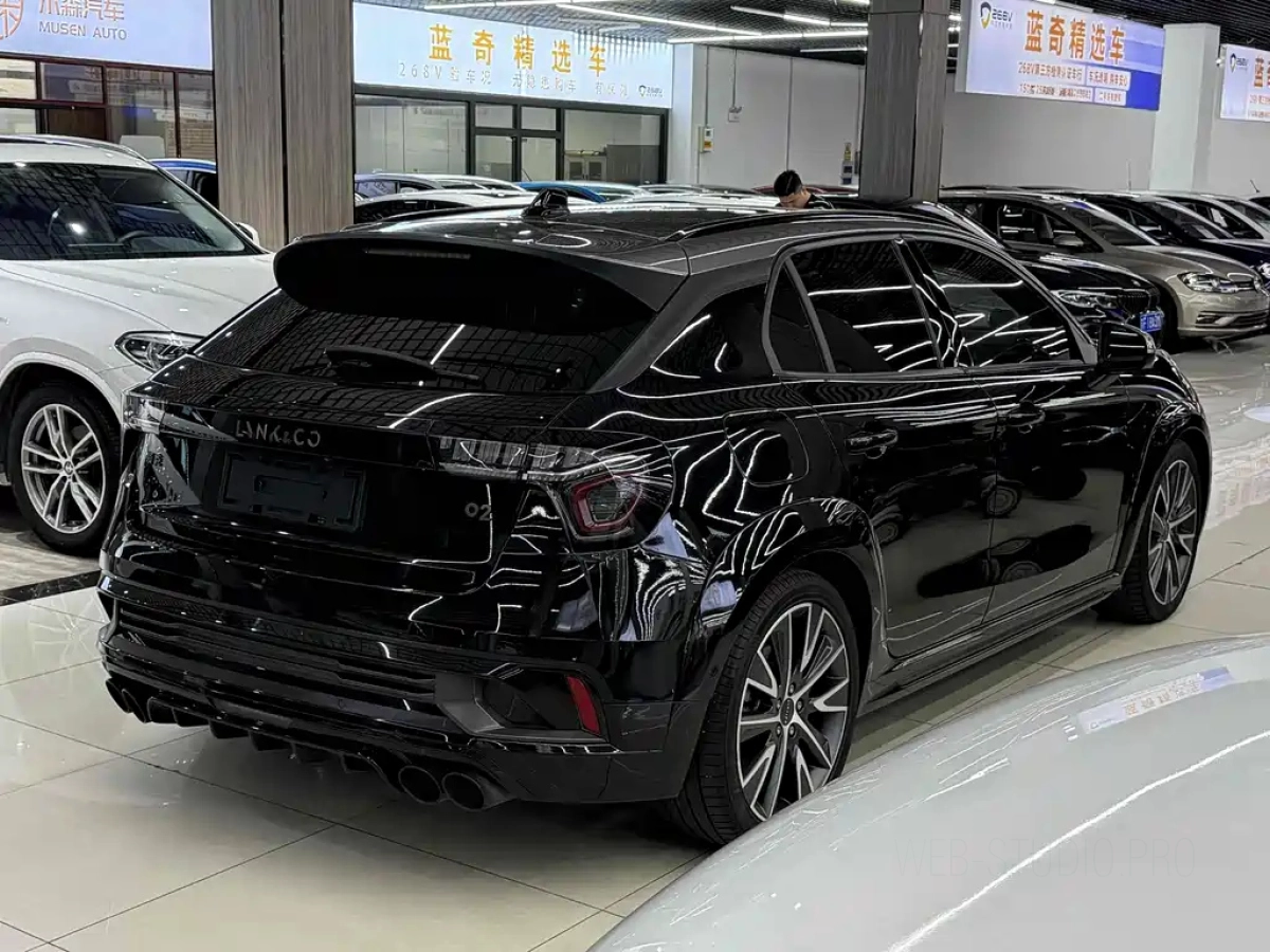 LYNK&CO 02 HATCHBACK