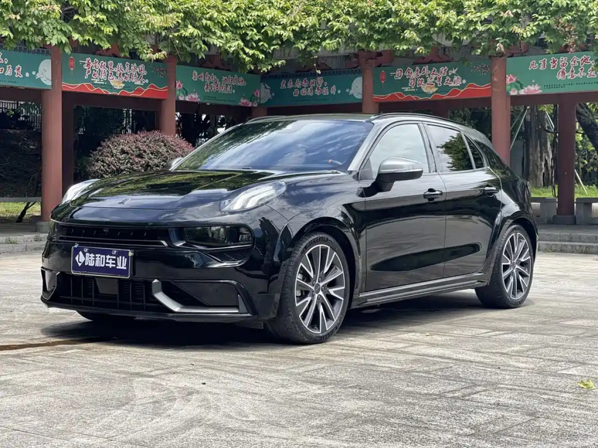 LYNK&CO 02 HATCHBACK