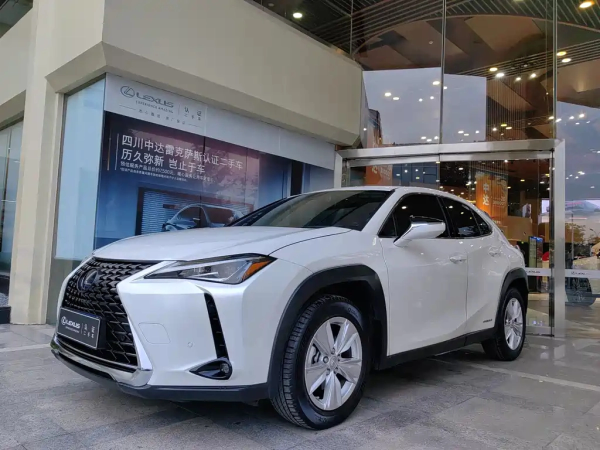 LEXUS UX