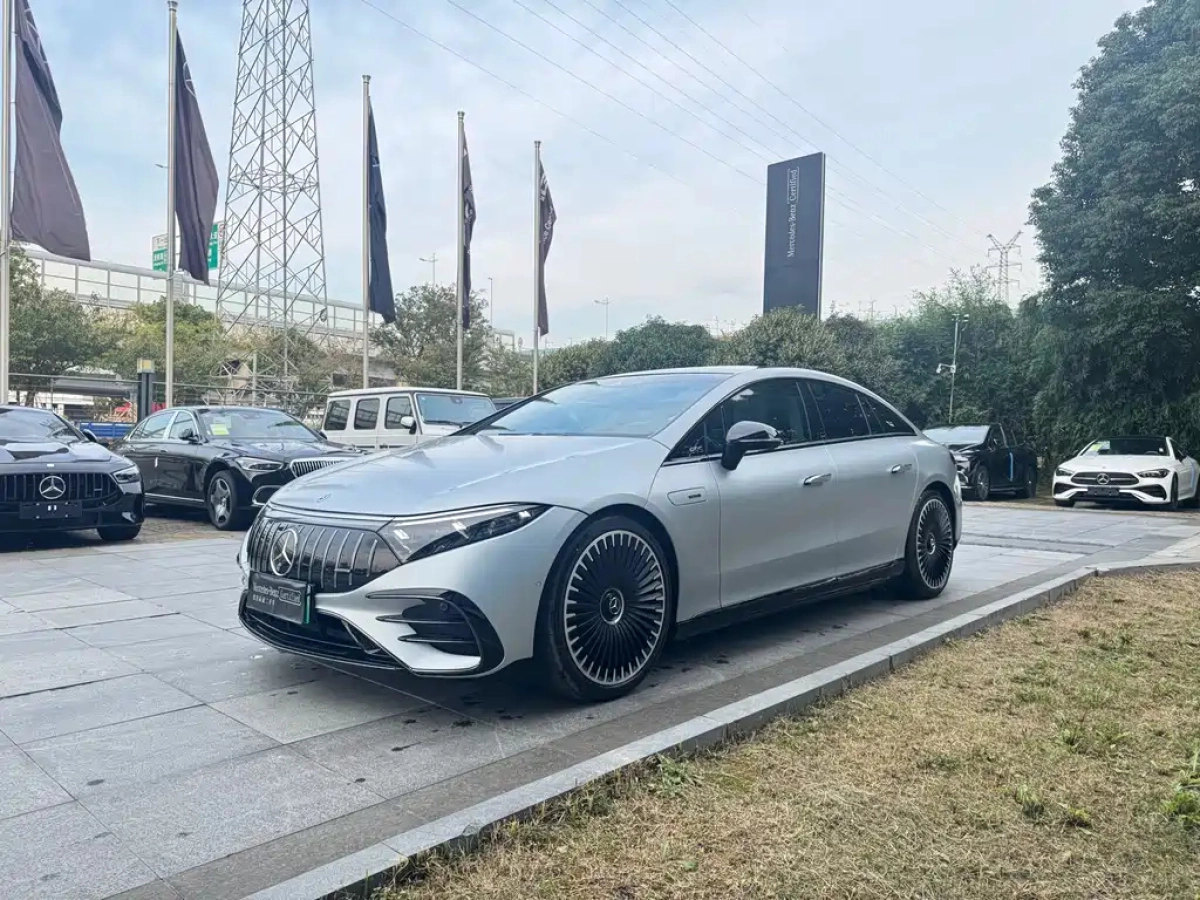 MERCEDES BENZ EQS AMG