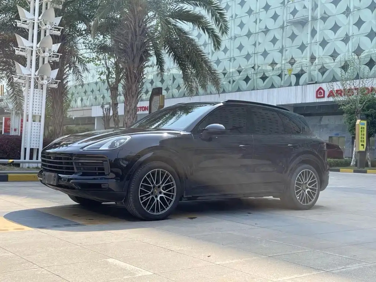 PORSCHE CAYENNE