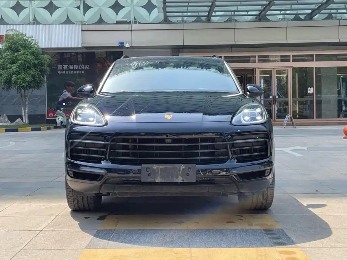 PORSCHE CAYENNE