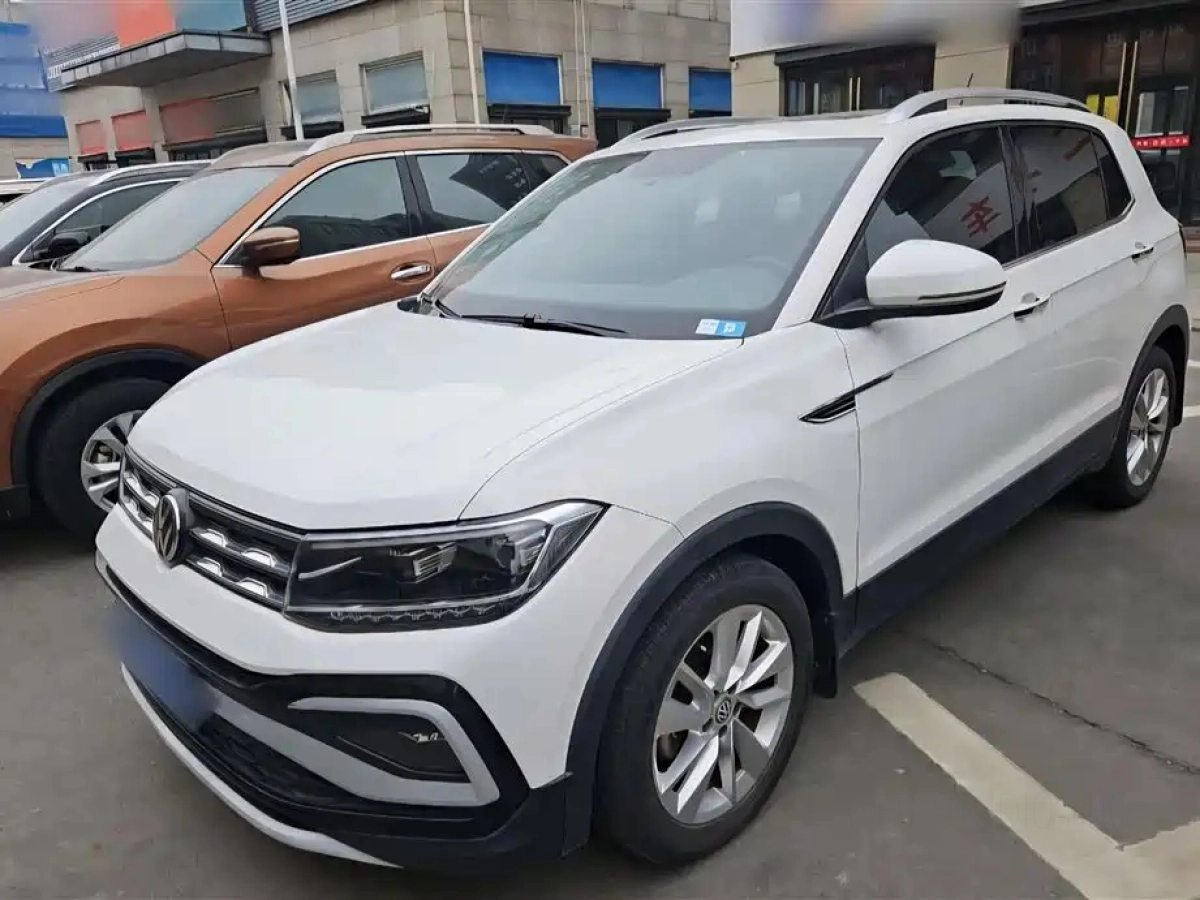 VOLKSWAGEN T-CROSS