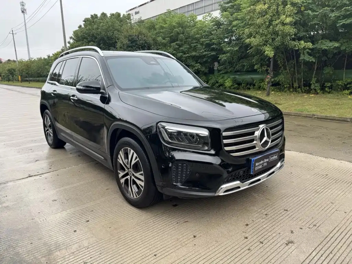 MERCEDES BENZ GLB
