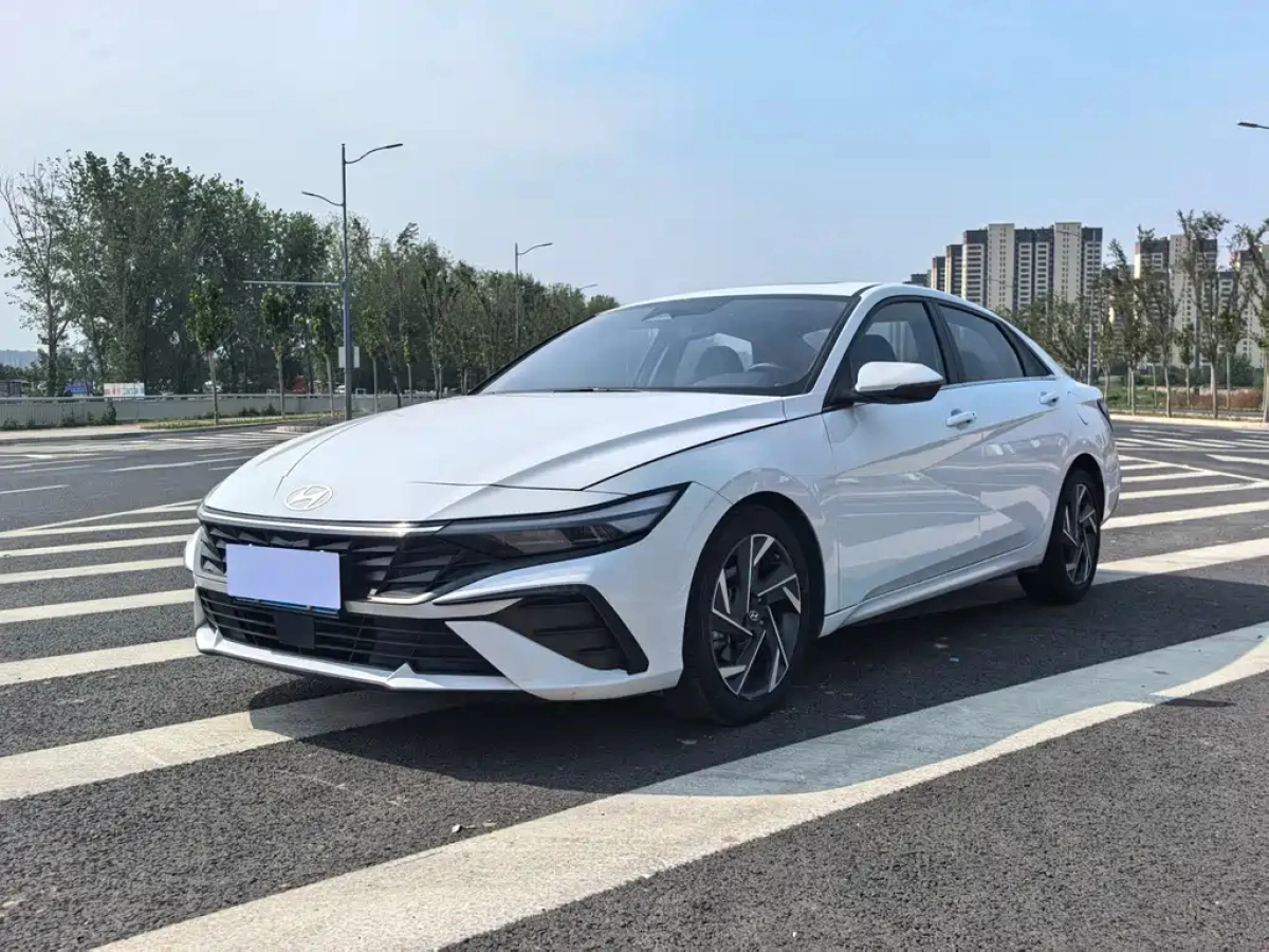 HYUNDAI ELANTRA  2023
