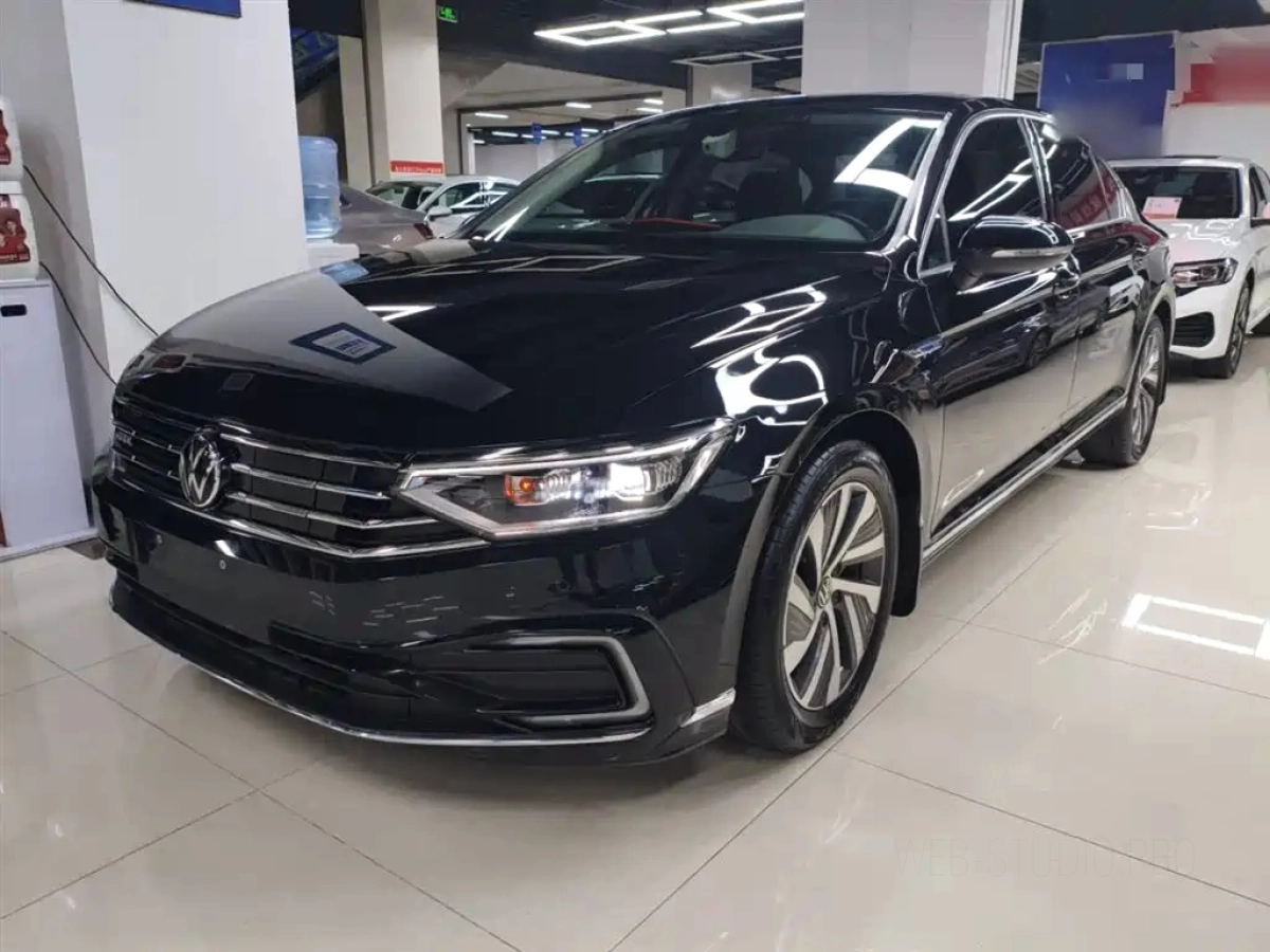 VOLKSWAGEN MAGOTAN GTE PLUG IN HYBRID