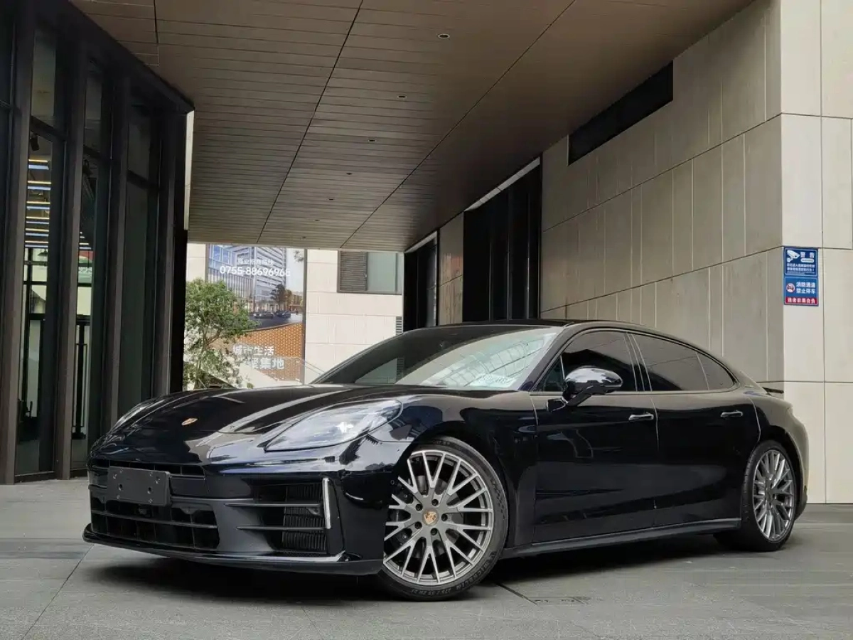 PORSCHE PANAMERA