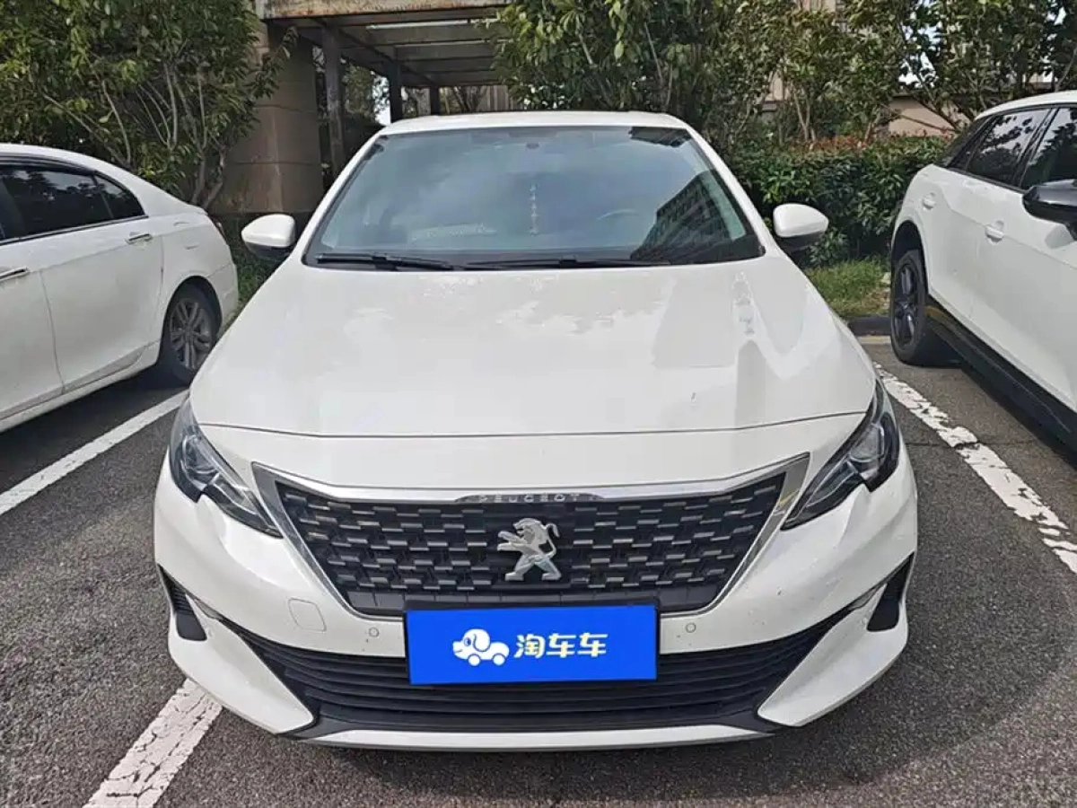 PEUGEOT 408