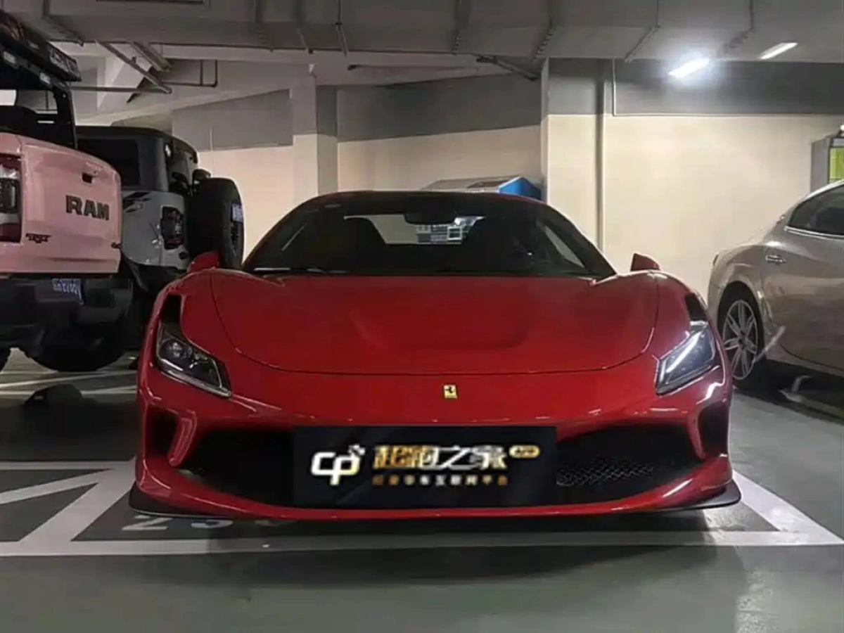 FERRARI F8