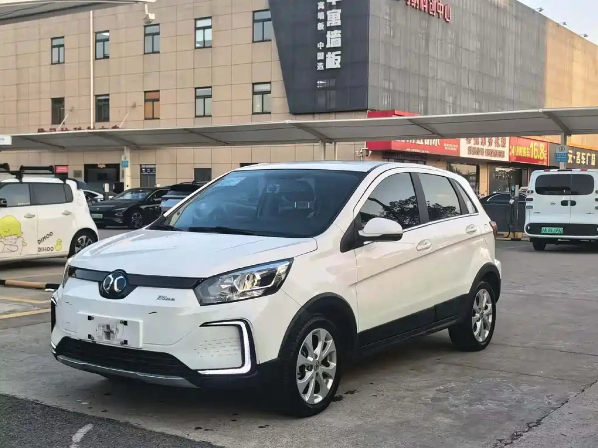 BAIC BJEV EC5