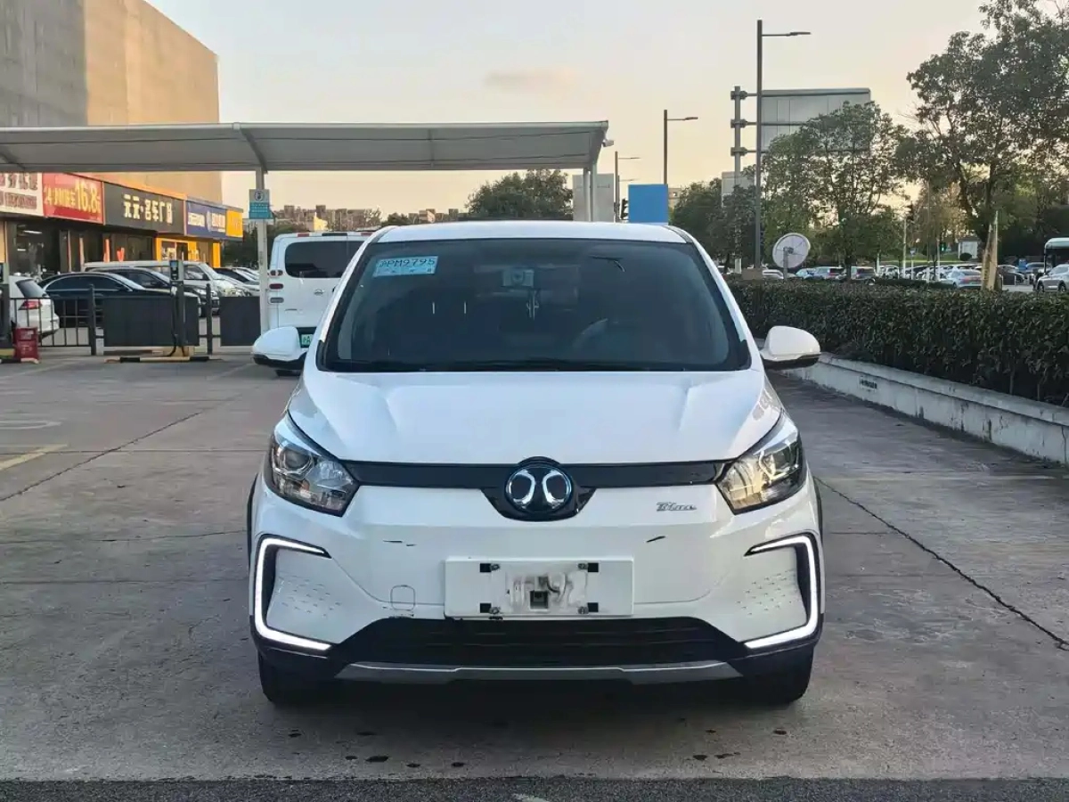 BAIC BJEV EC5