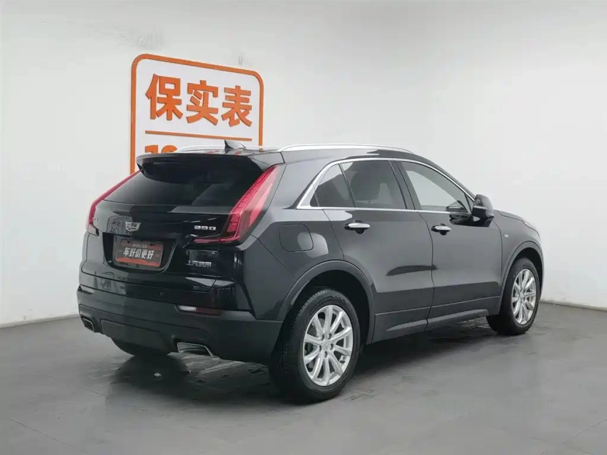 CADILLAC XT4