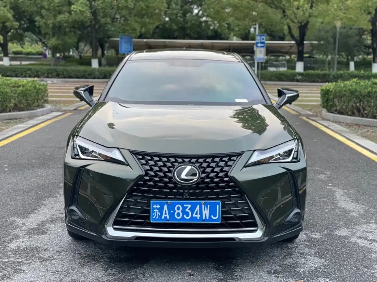 LEXUS UX