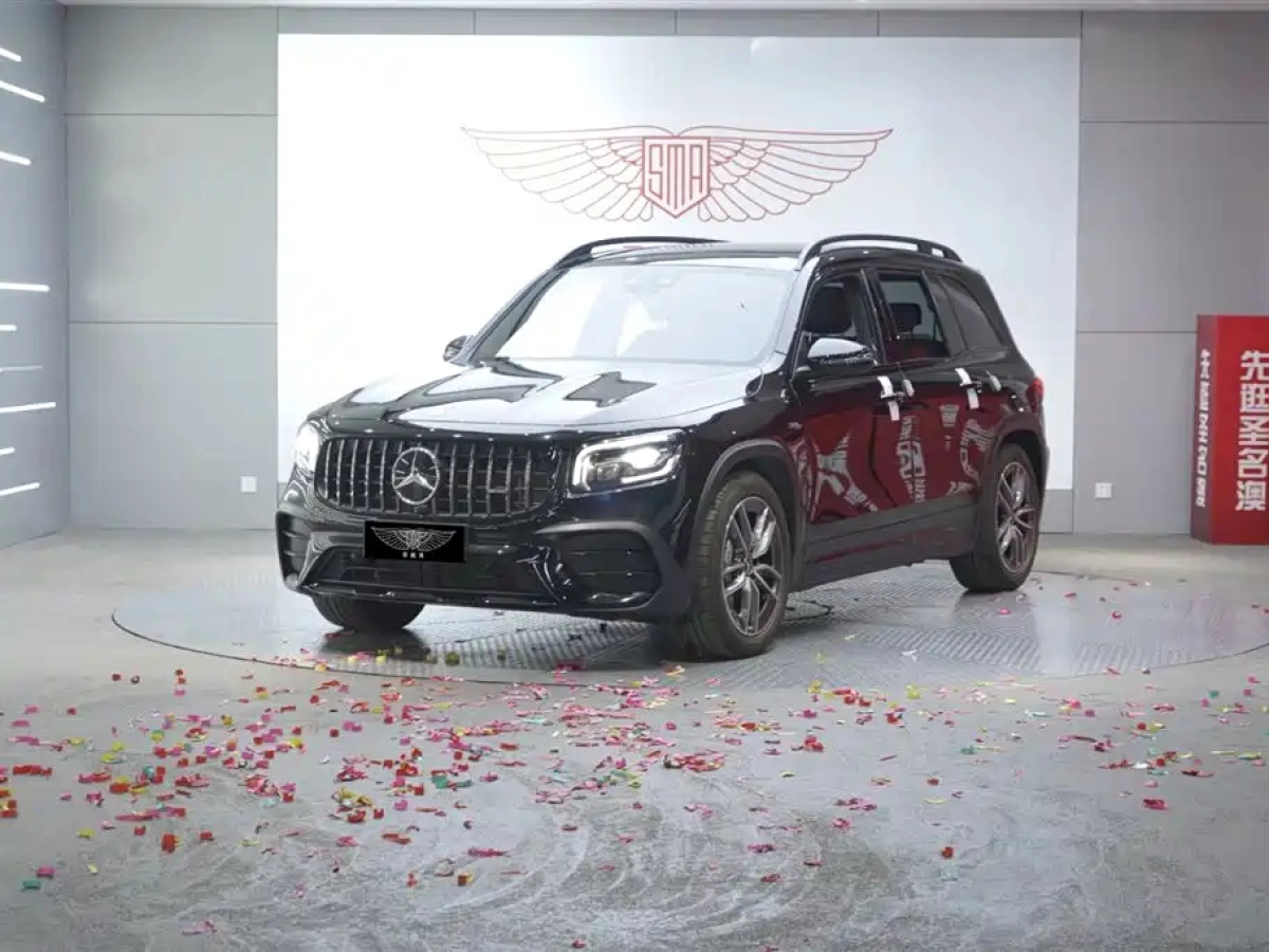 MERCEDES BENZ GLB AMG  2023