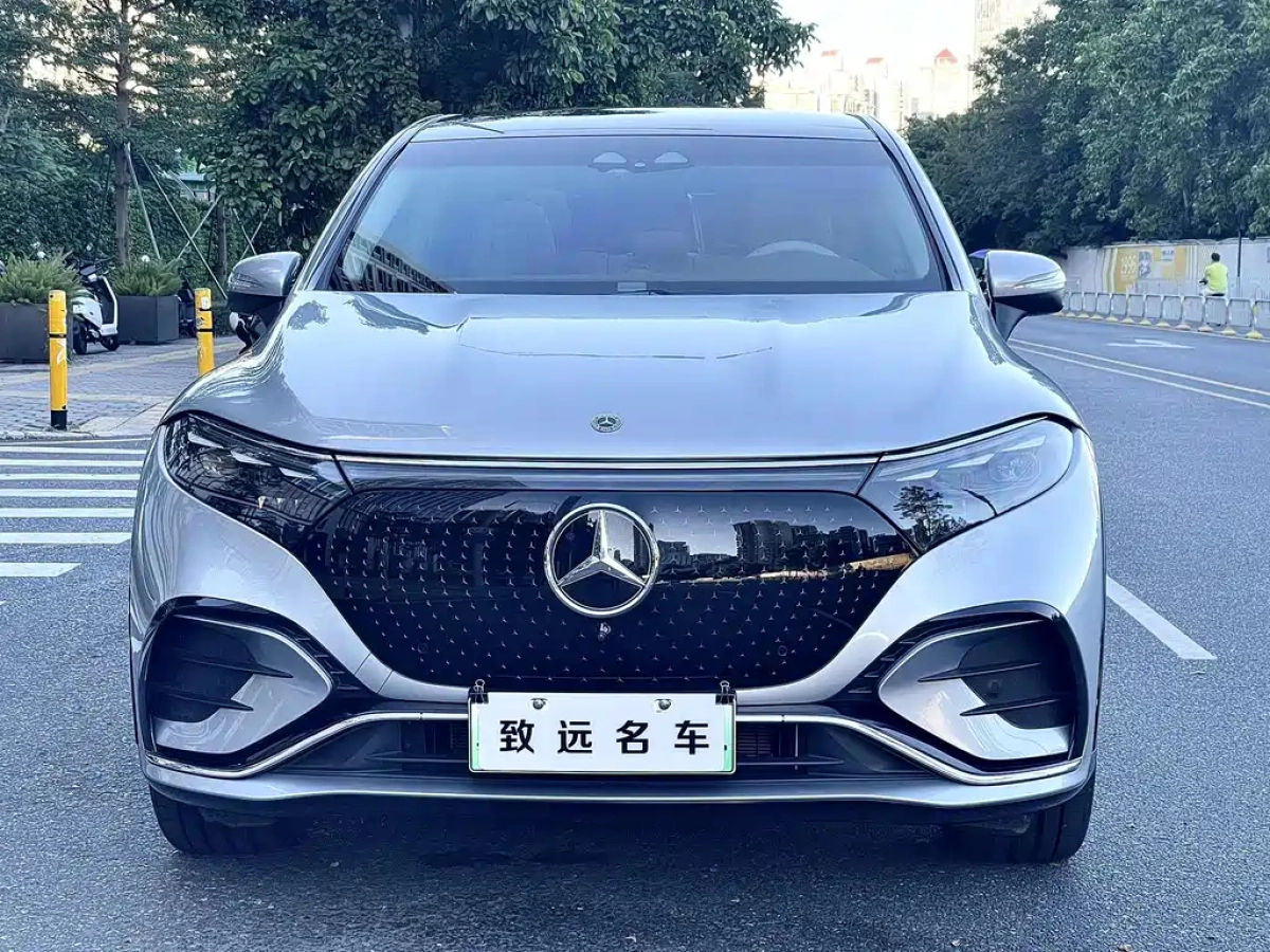 MERCEDES BENZ EQS SUV