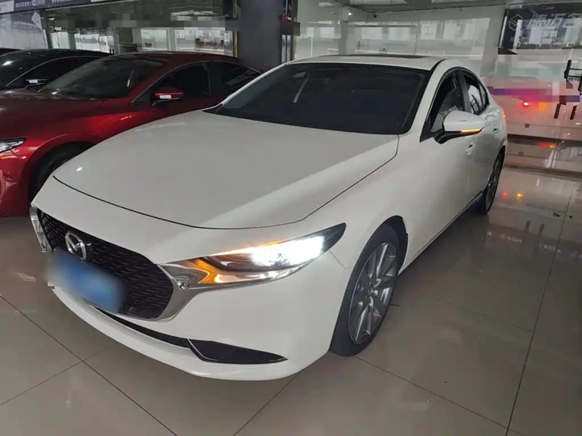 MAZDA 3 AXELA