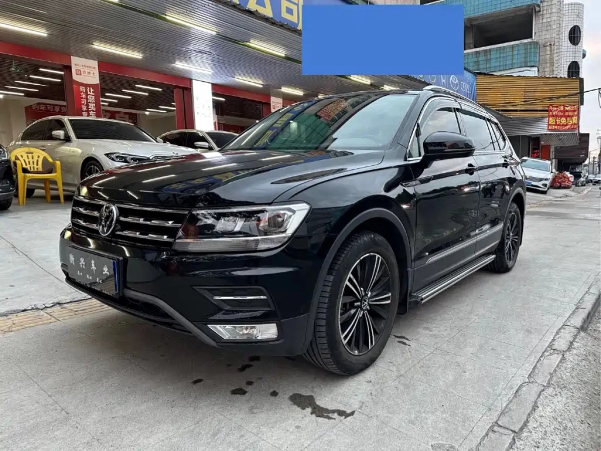 VOLKSWAGEN TIGUAN L