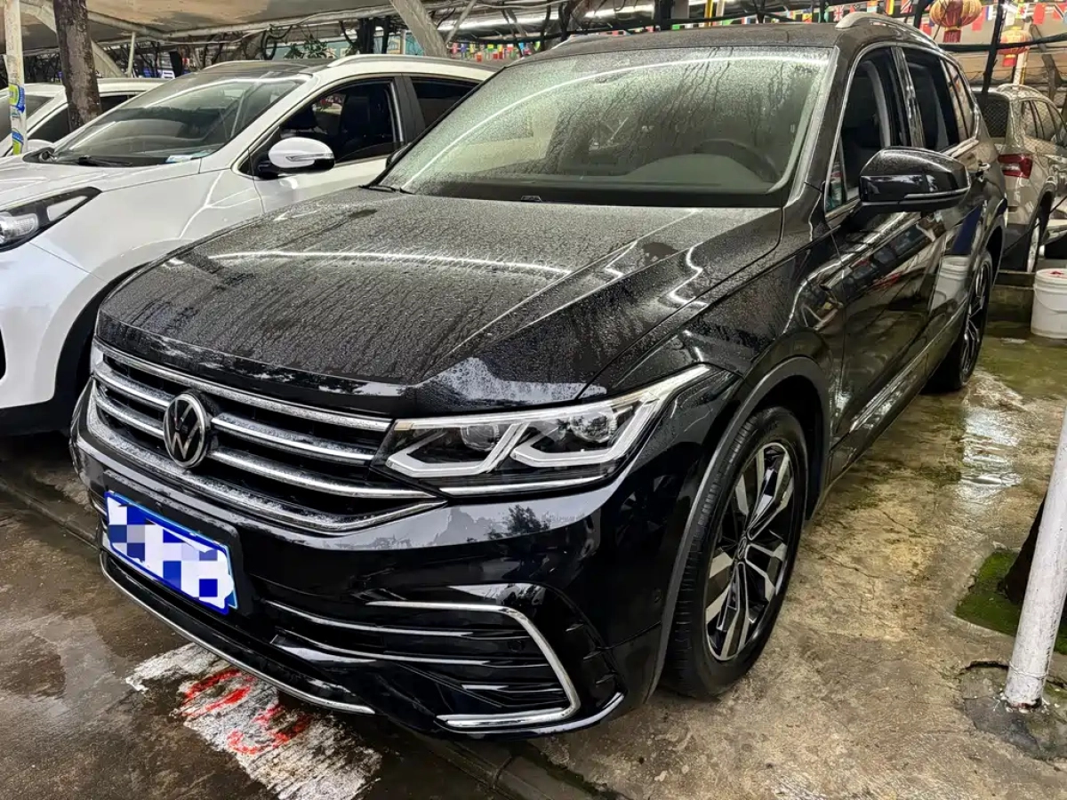VOLKSWAGEN TIGUAN L  2022